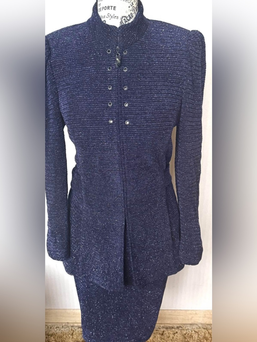St. John navy shimmer couture skirt suit size 4 REAL POCKETS
